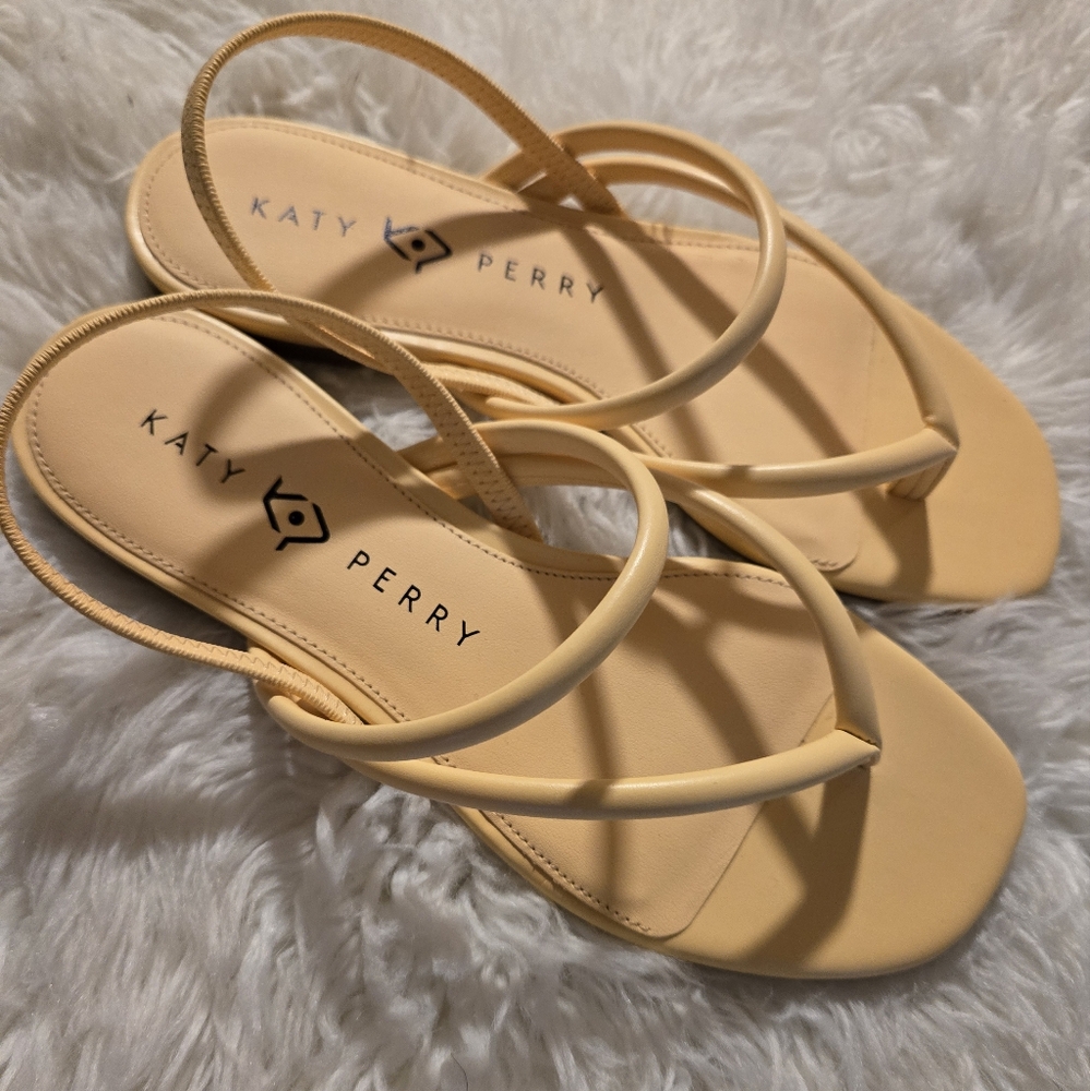 Katy Perry sandals - Picture 3 of 3
